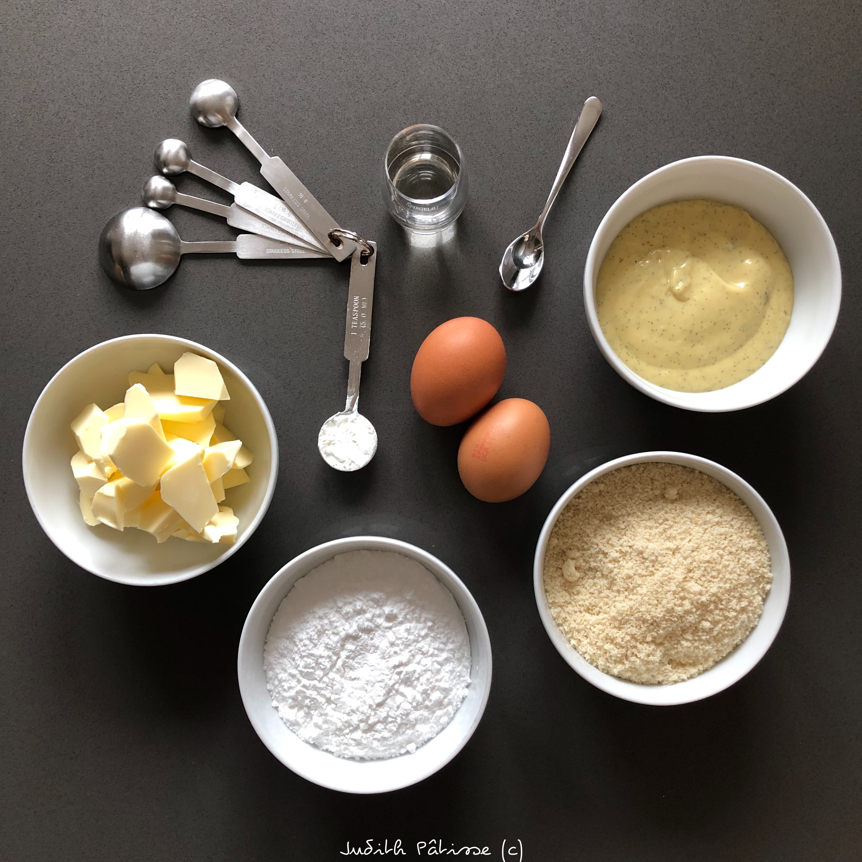 Galette des Rois amande, vanille & rhum – Judith Pâtisse